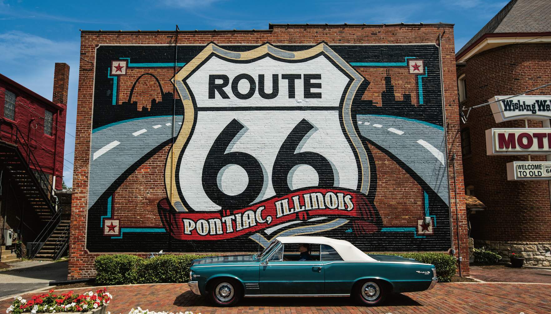 PontiacRoute66-Mural-Car__Resampled.jpeg